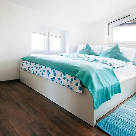 Aparthotel Address *
